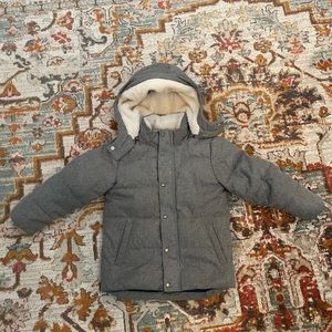 Gap Kids Cold Control Grey coat with fuzzy lining. Size 5T.